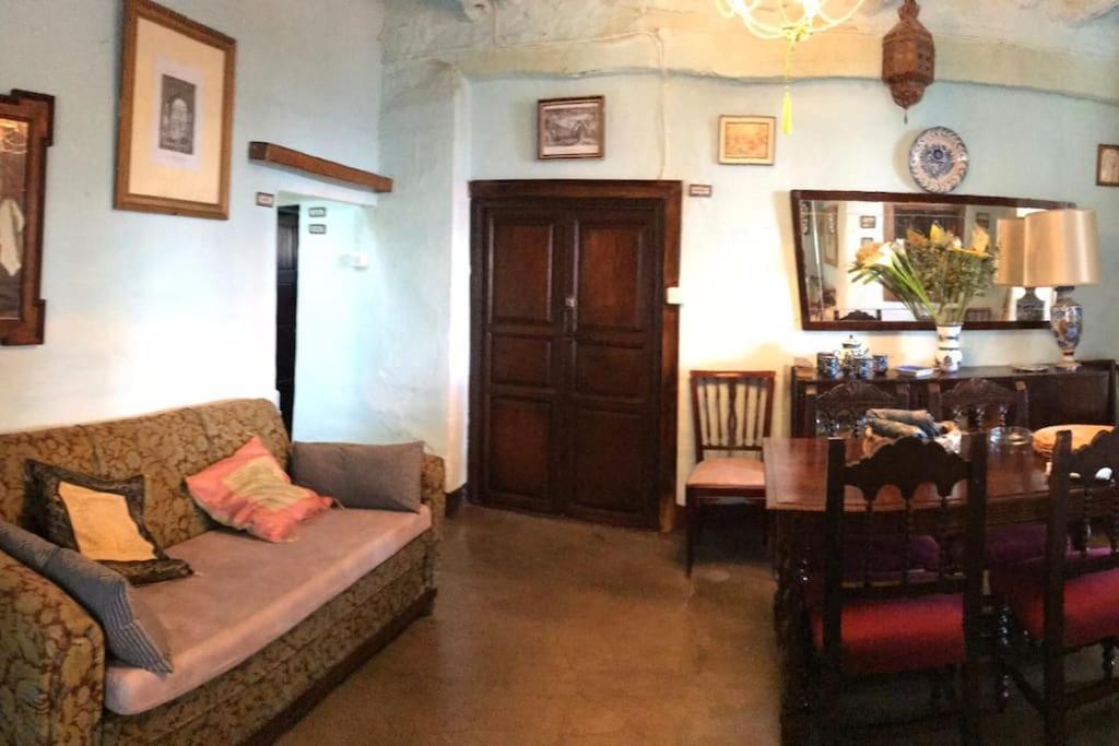 La Casa Rural De Paco Y Ana Питрес Экстерьер фото