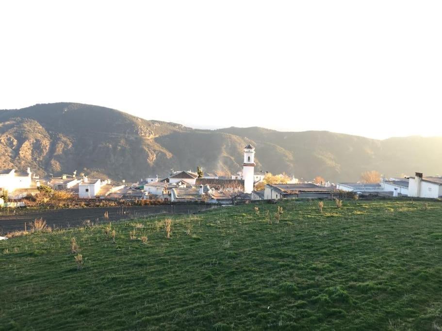 La Casa Rural De Paco Y Ana Питрес Экстерьер фото