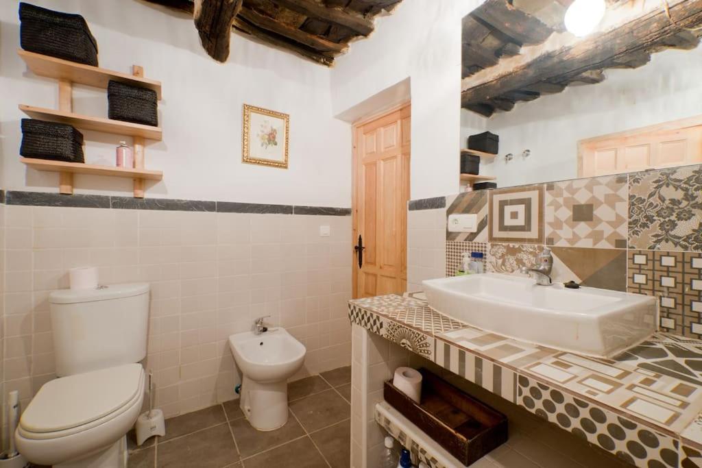 La Casa Rural De Paco Y Ana Питрес Экстерьер фото