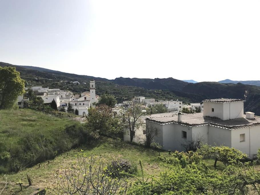 La Casa Rural De Paco Y Ana Питрес Экстерьер фото