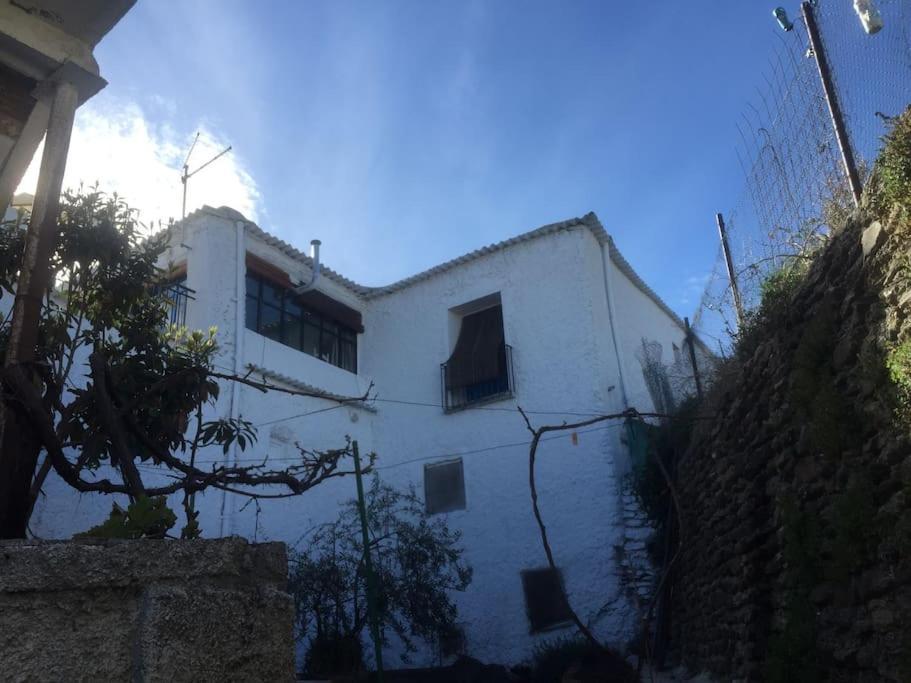 La Casa Rural De Paco Y Ana Питрес Экстерьер фото