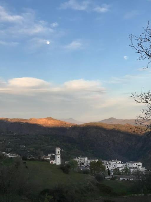 La Casa Rural De Paco Y Ana Питрес Экстерьер фото