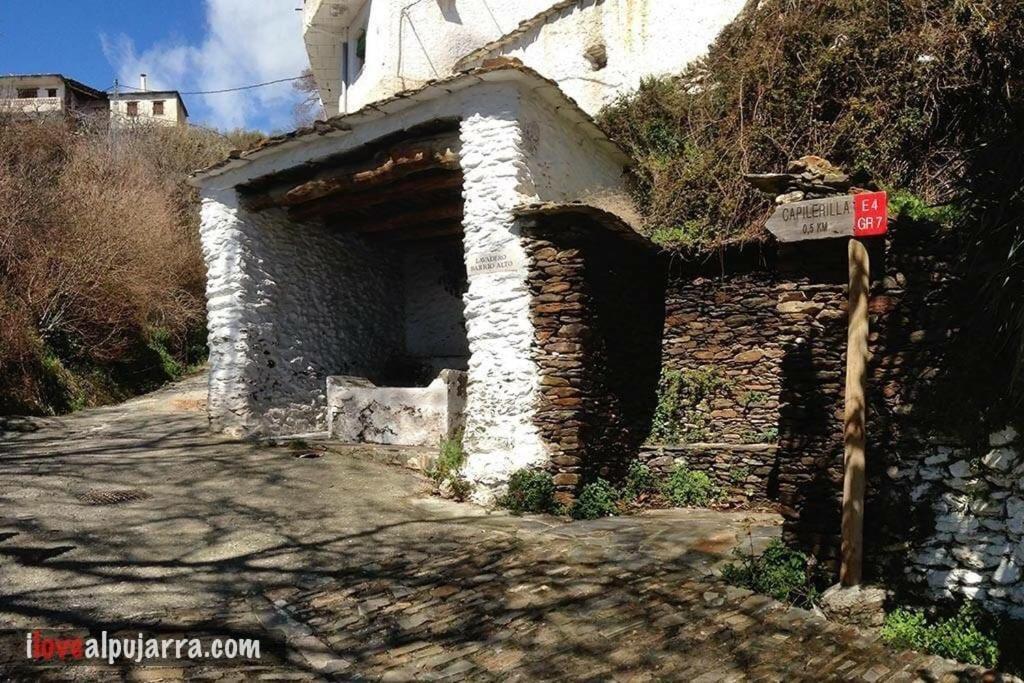 La Casa Rural De Paco Y Ana Питрес Экстерьер фото