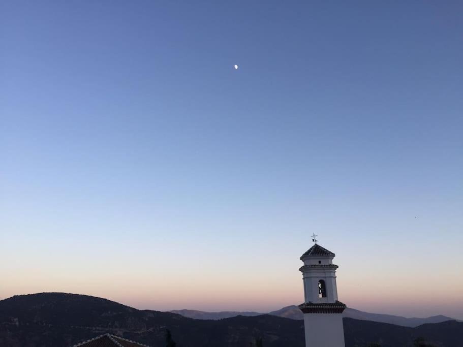 La Casa Rural De Paco Y Ana Питрес Экстерьер фото