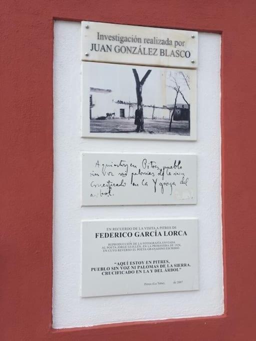 La Casa Rural De Paco Y Ana Питрес Экстерьер фото