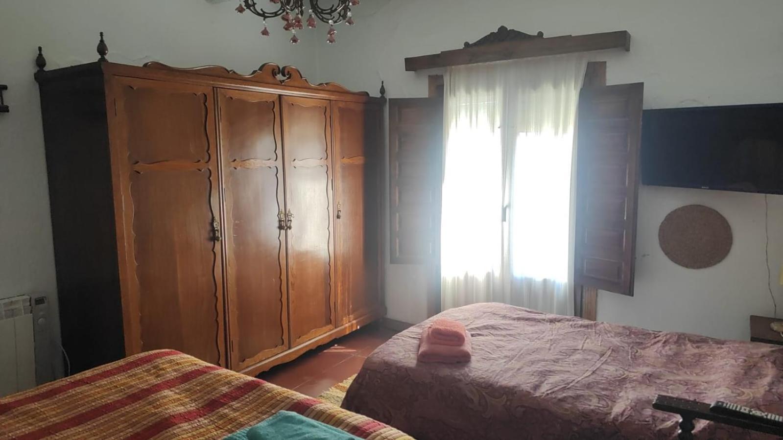 La Casa Rural De Paco Y Ana Питрес Экстерьер фото
