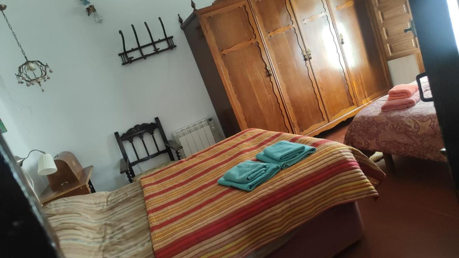 La Casa Rural De Paco Y Ana Питрес Экстерьер фото